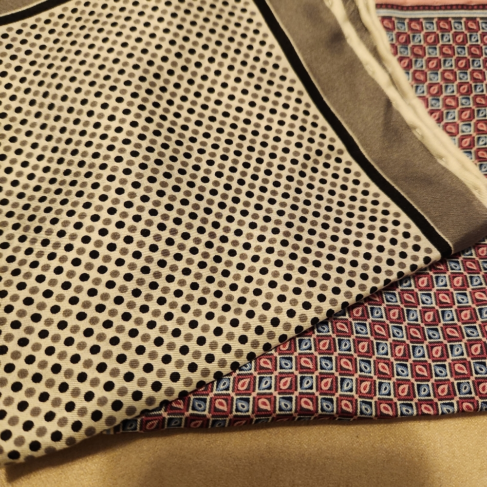 2 Pocket Silks, squares